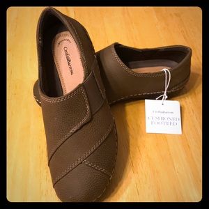 NWT Easy Motion Brown mules